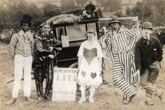 003034 Ilminster carnival collectors featuring G W Hunt c1922