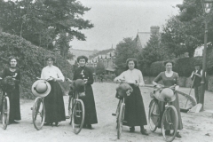 002372 Women enjoying a bicyle outing at the top of New Road c1906