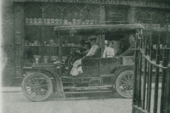 000880  Car outside Hewlett and Son, Ilminster c1906