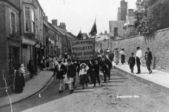 000539 Sunday school parade on the corner of West Steet into Silver Street 1912